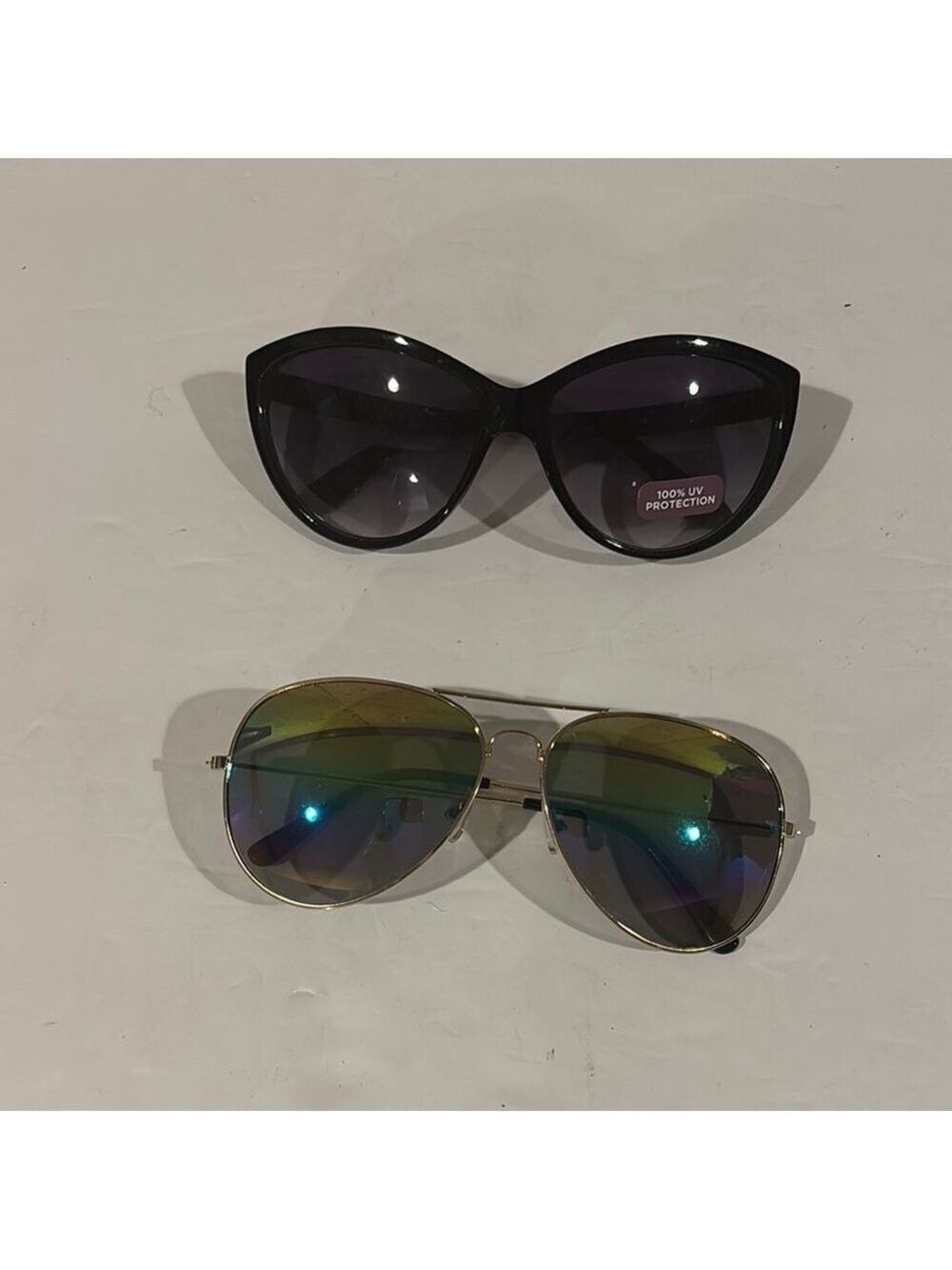 Stylish Black and Gold Sunglasses Set